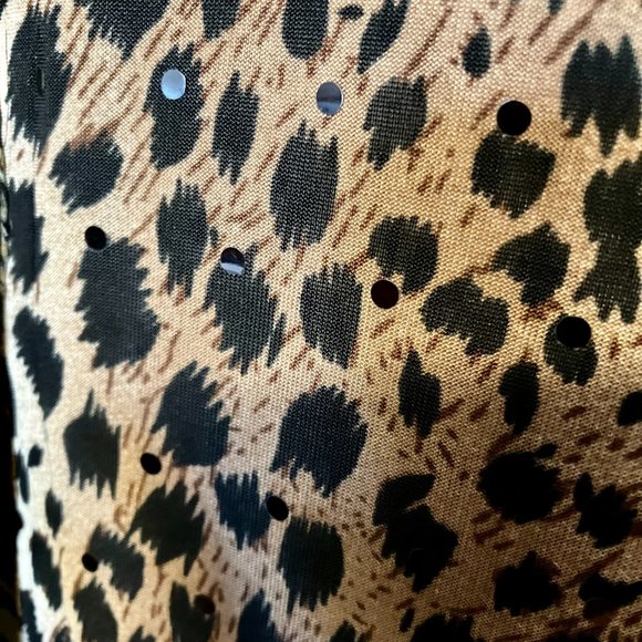 ⭐️2/$30⭐️ Animal/leopard print blouse, 3/4 sleeves, bead accents, size 1XL - Picture 9 of 9